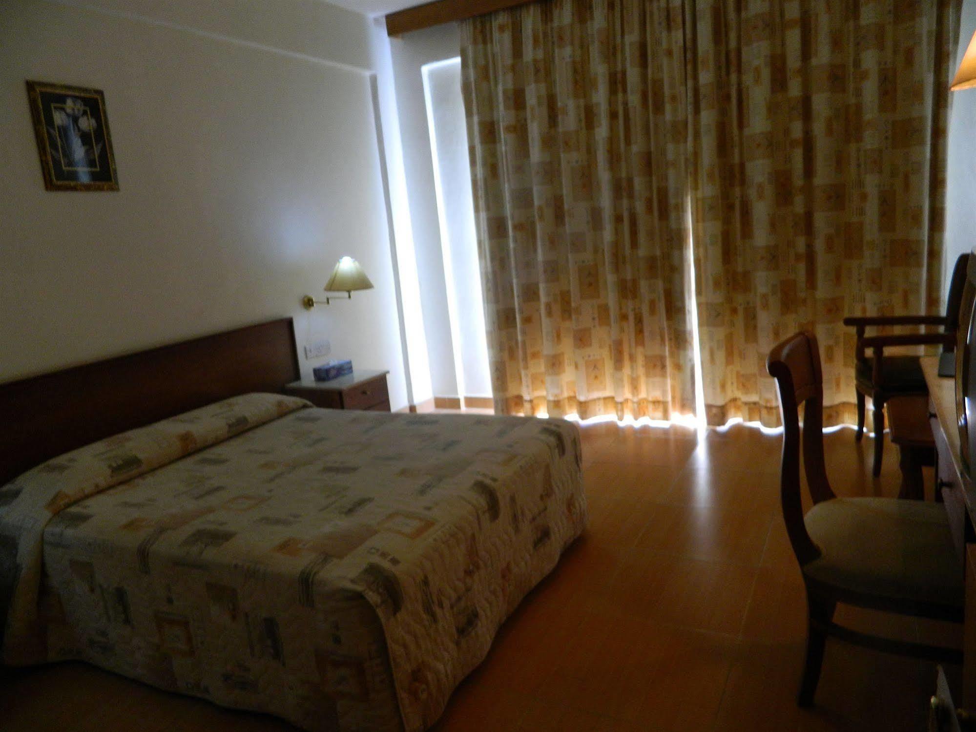 M. Moniatis Hotel Limassol Ngoại thất bức ảnh